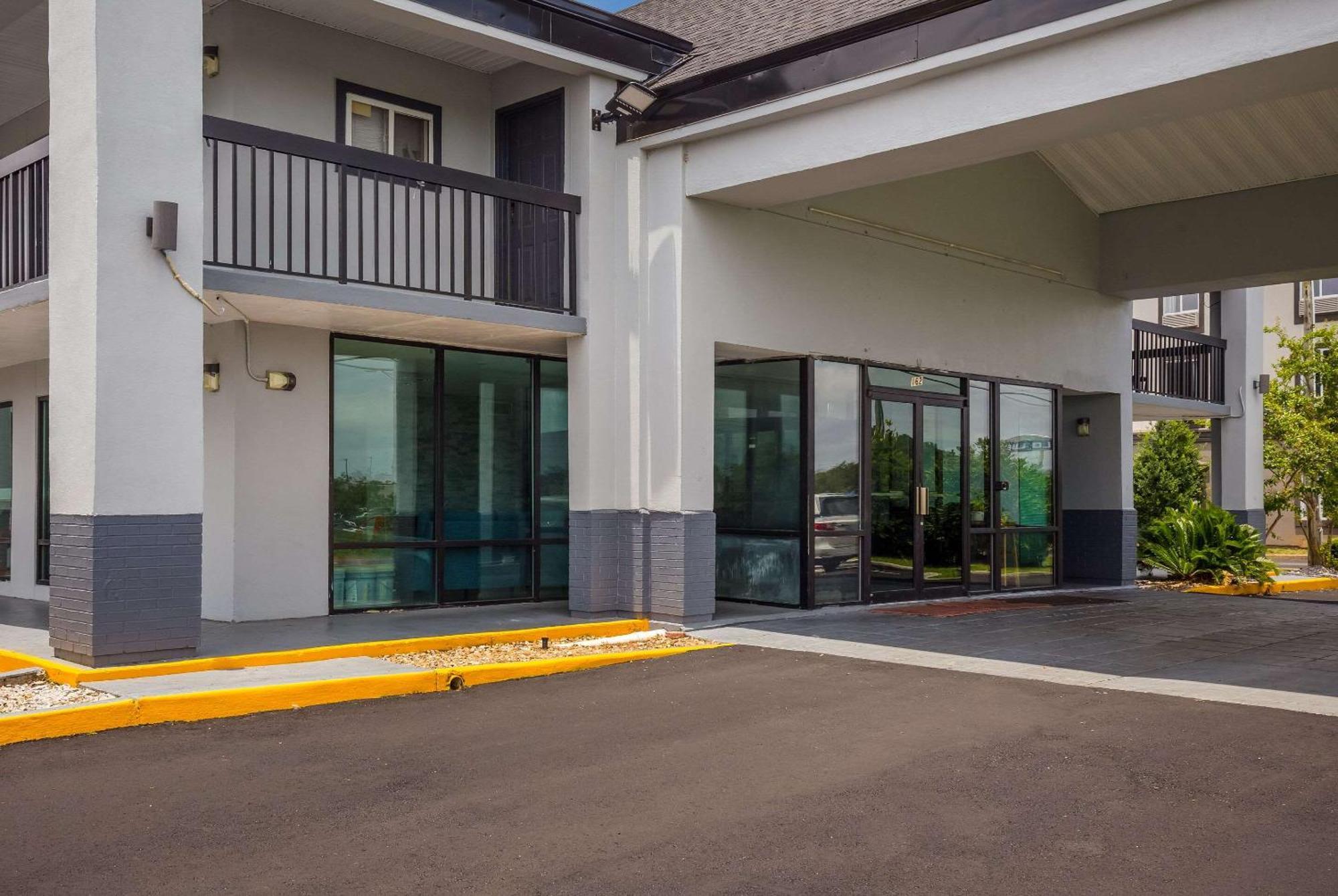 Econo Lodge Mobile Exterior foto